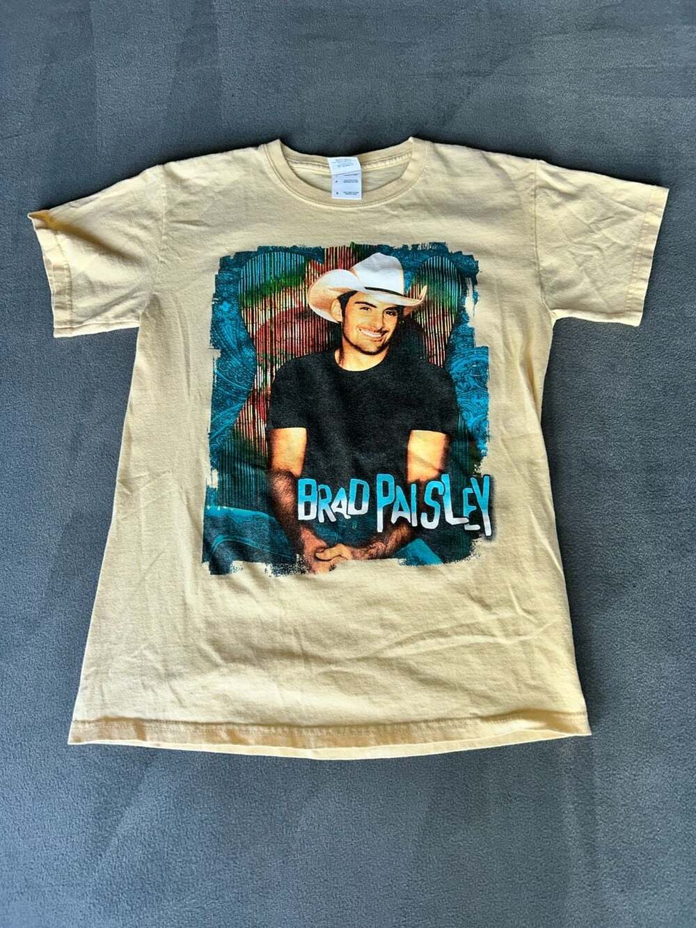 Brad Paisley 2019 American Saturday Night Tour Concert T-Shirt Yellow Size Small